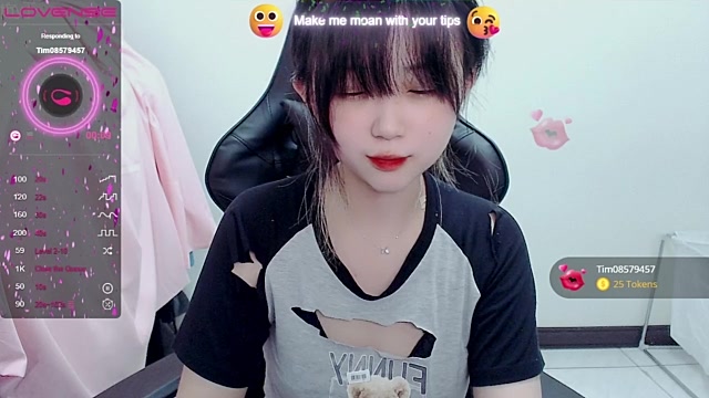 Sophia-july naked stripping on cam for live sex video chat