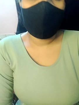 Trezza naked stripping on cam for live sex video chat