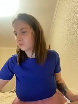 AmeliaVely naked stripping on cam for live sex video chat