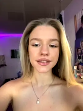 JessIsLove naked strip on webcam for live sex chat