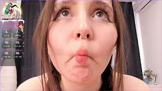FloraHatt naked strip on webcam for live sex chat