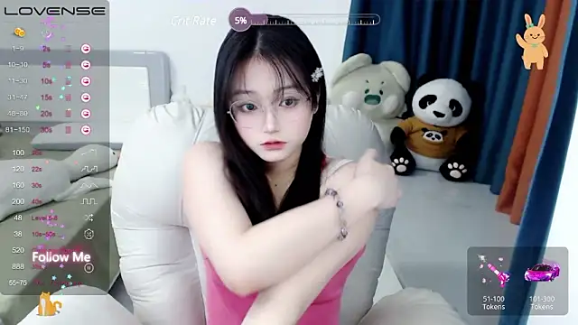 18-wanwan naked strip on webcam for live sex chat