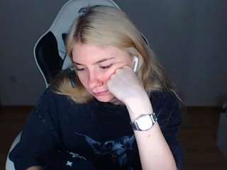 DaniellaTrue1 nude on webcam live hottest sex chat