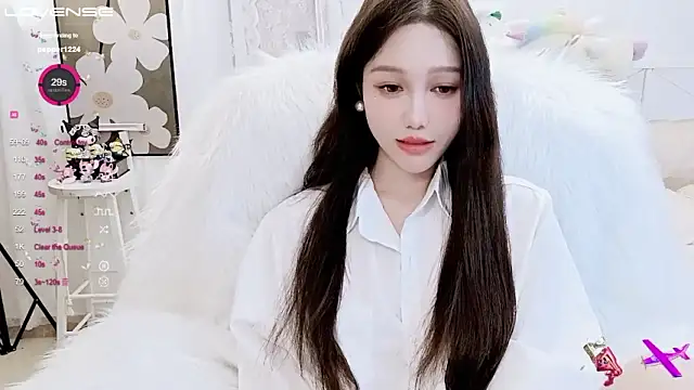 honeybaby-kk naked strip on webcam for live sex chat
