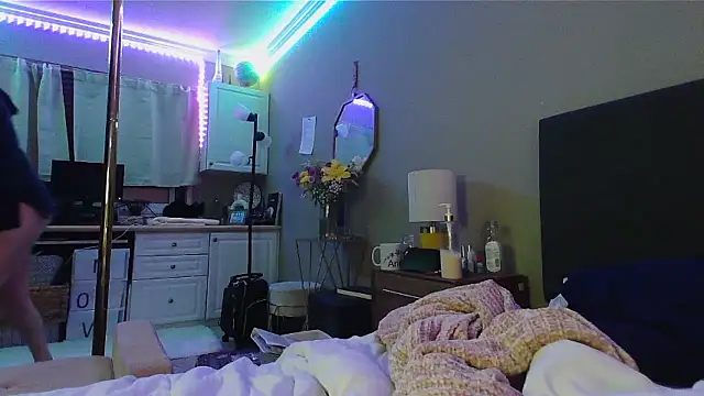 RingMyBelle9054 naked strip on webcam for live sex chat