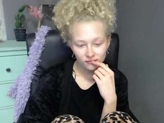 SusanPerfect nude on webcam live hottest sex chat