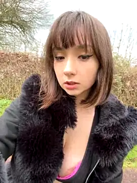 WildFlowVixen naked strip on webcam for live sex chat