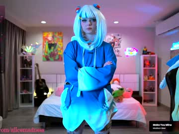 Alice Nudes and Live Cam