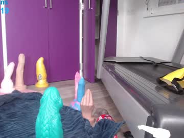 Elise Nudes and Live Cam