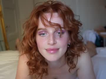 Ella Nudes and Live Cam