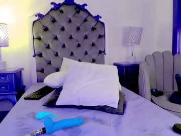 ?, ??????? ?? Nudes and Live Cam