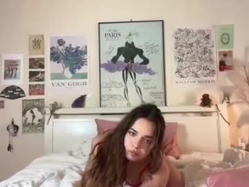Iris Nudes and Live Cam
