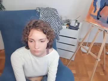 Janet Nudes and Live Cam