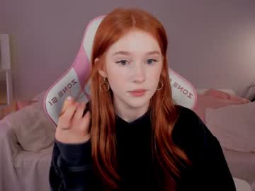 Leah Nudes and Live Cam