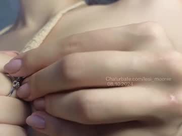 Lesi! https://lesimoonie.com/ Nudes and Live Cam