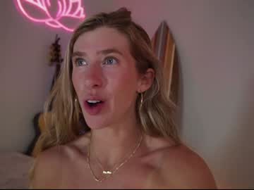 Lucy. Nudes and Live Cam