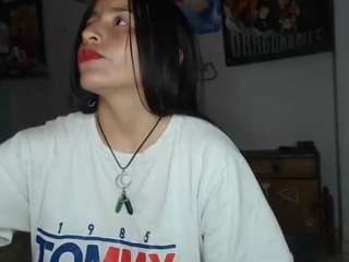 lucylewles Nudes and Live Cam