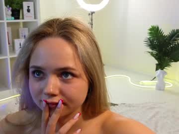 Mila, ? Nudes and Live Cam