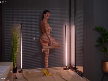 Missy Nudes and Live Cam