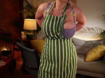 Nudes and Live Cam