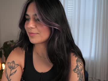 Sara Nudes and Live Cam