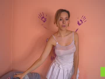 Tella Nudes and Live Cam