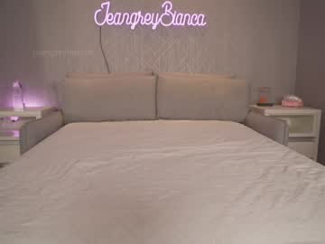 Bianca Nudes and Live Cam