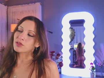 ✩, Stella Nudes and Live Cam