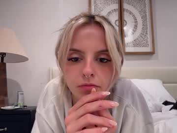 ash Nudes and Live Cam