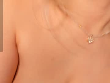 Kira Nudes and Live Cam