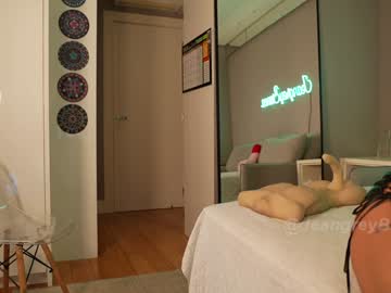Bianca Nudes and Live Cam
