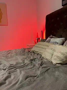 EllaMae Nudes and Live Cam