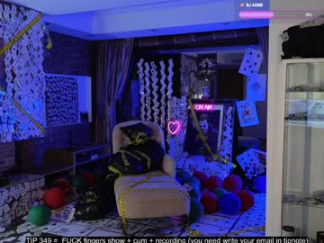Eva Nudes and Live Cam