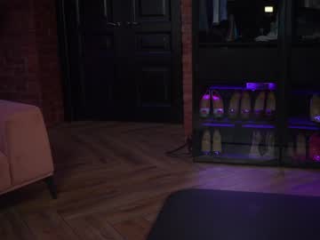 Eva Nudes and Live Cam