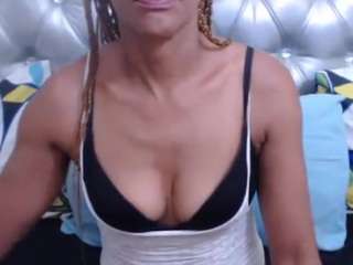 hornylaticia Nudes and Live Cam