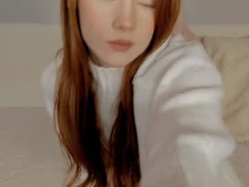 Leah Nudes and Live Cam