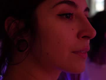 Liselle Nudes and Live Cam
