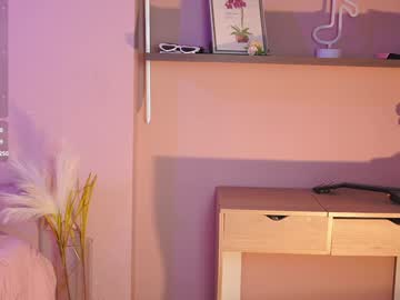 Little Effy Nudes and Live Cam