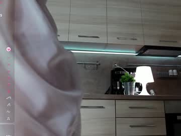 Mary Nudes and Live Cam