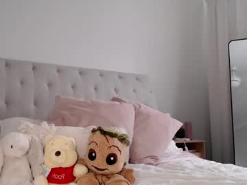 ParisBabyxox Nudes and Live Cam