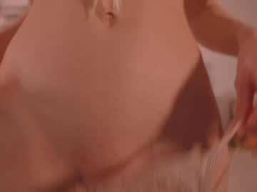 Stella Nudes and Live Cam