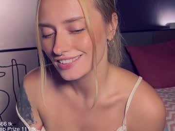 The Queen Bitch of the United Kingdom Nudes and Live Cam