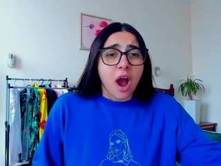 azizza Nudes and Live Cam