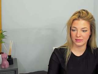 lilyhoney Nudes and Live Cam