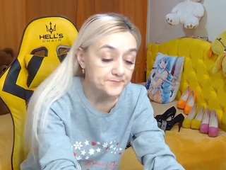 karmenhiron Nudes and Live Cam