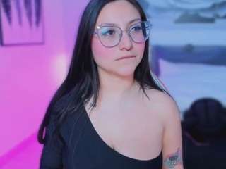 luucyjoness Nudes and Live Cam