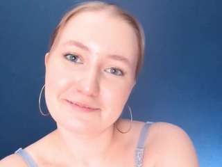 lynettebensley Nudes and Live Cam